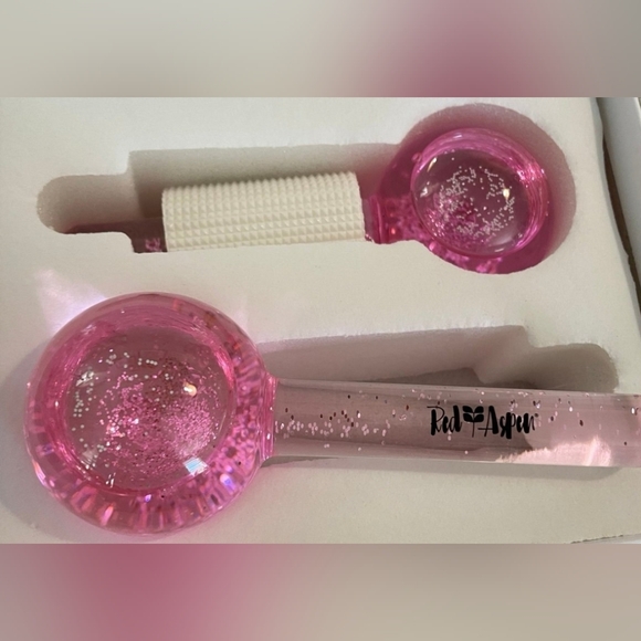 Red Aspen Facial Ice Globe Set - Picture 4 of 4